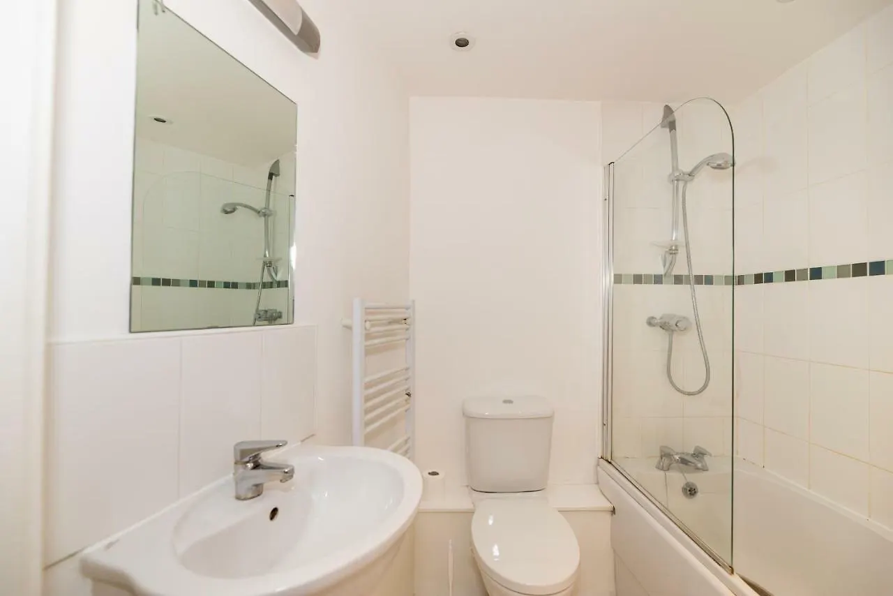 Odyssey House Apartment Twickenham